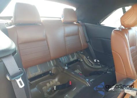 2013 Ford Mustang V6 Premium z USA, uszkodzony, nr VIN 1ZVBP8EM6D5227942